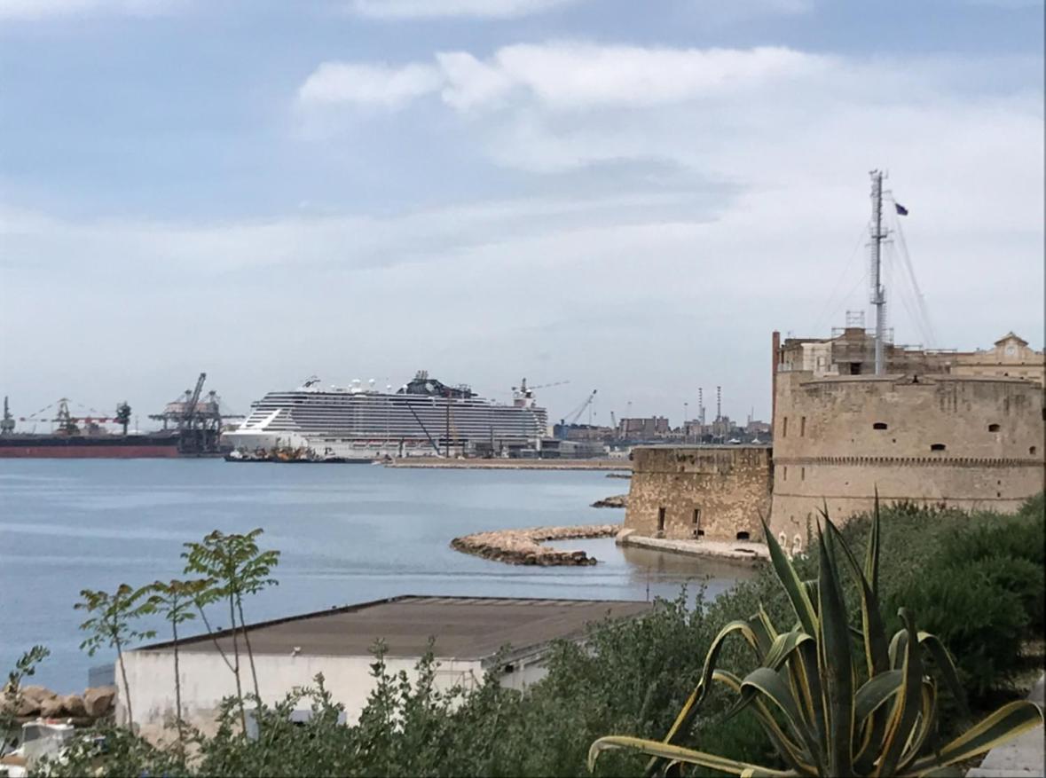 Appartamento Via Nitti Taranto Exterior photo